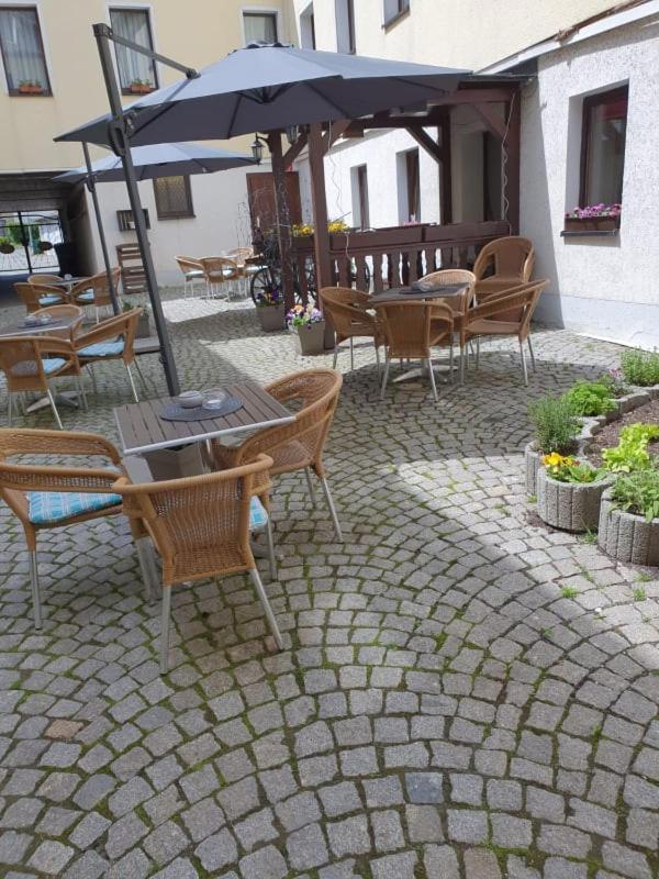 Hotel Goldener Loewe Zeulenroda-Triebes Exterior foto