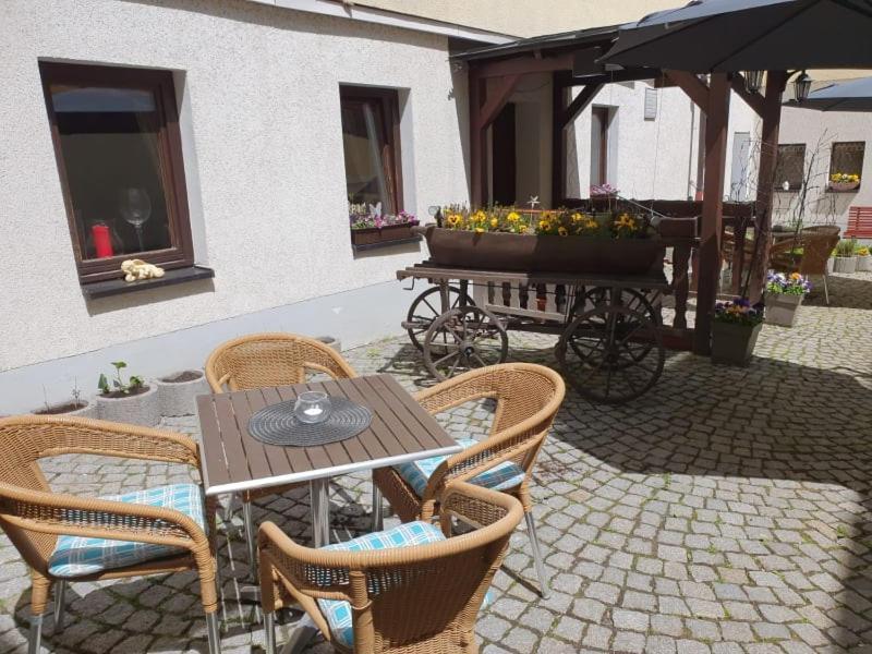 Hotel Goldener Loewe Zeulenroda-Triebes Exterior foto